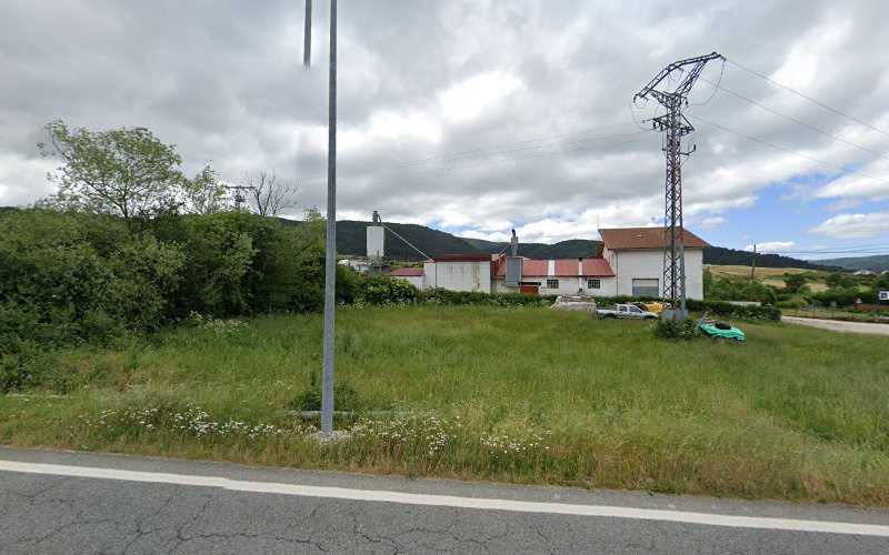 Fotografia tomada fuera de Carpintería Iriarte - Empresa constructora en Erro, Navarra