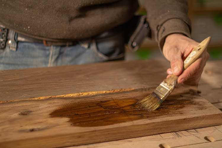 Fotografia tomada fuera de Acabados para madera - Tienda de suministros para trabajar la madera en Zoroquiáin, Navarra
