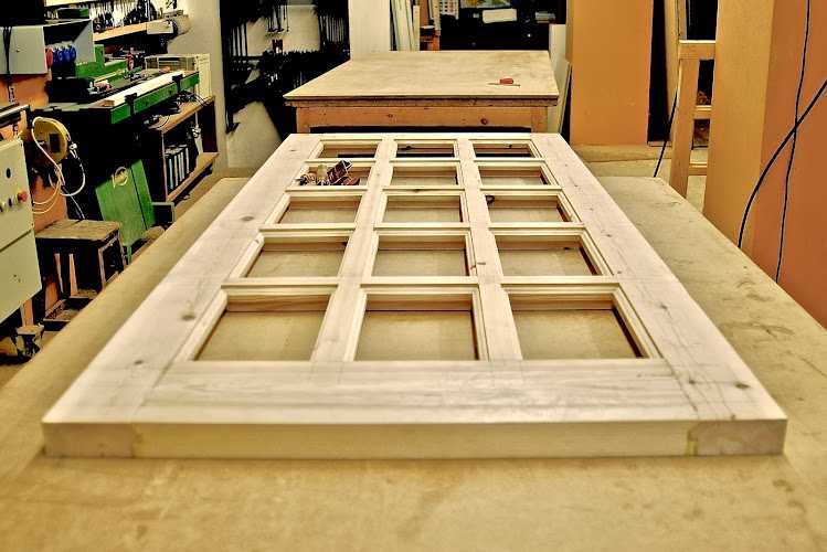 Fotografia tomada fuera de Ebanistería Alberto López García - Fabricant de mobles en Lleida, Lérida