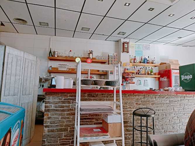 Fotografia tomada fuera de La Taverna de Organyà - restaurantes en Organyà, Lérida