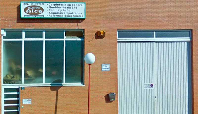 Fotografia tomada fuera de Ebanistería Alca - Tienda de armarios en Oleiros, A Coruña