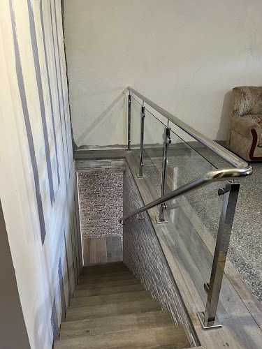 Fotografia tomada fuera de Curvados Coruña - Carpintería metálica y de aluminio en Perillo, A Coruña