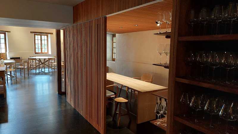 Fotografia tomada fuera de Torre Prieto - Carpintería en Santander, Cantabria