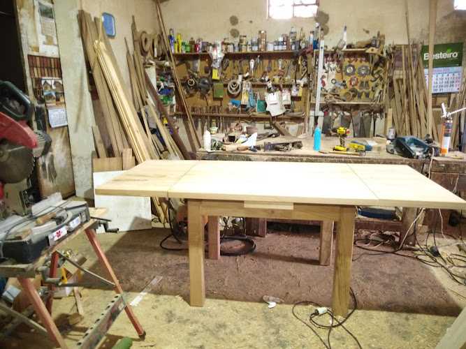 Fotografia tomada fuera de López - Muebles a medida y carpintería general - Carpinteiro en A Rúa, Orense