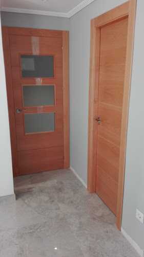 Fotografia tomada fuera de Carpintería Villanueva - Carpintería en Valencia, Valencia