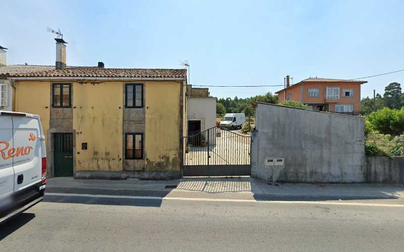 Fotografia tomada fuera de Carpintería Senín - Furniture maker en Teo, A Coruña