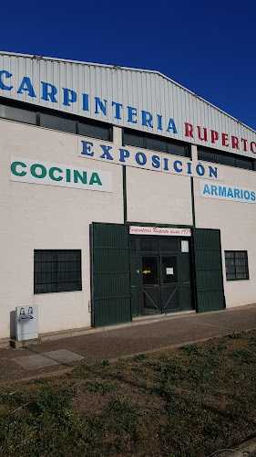 Fotografia tomada fuera de Carpintería Ruperto - Tienda de armarios en Zafra, Badajoz