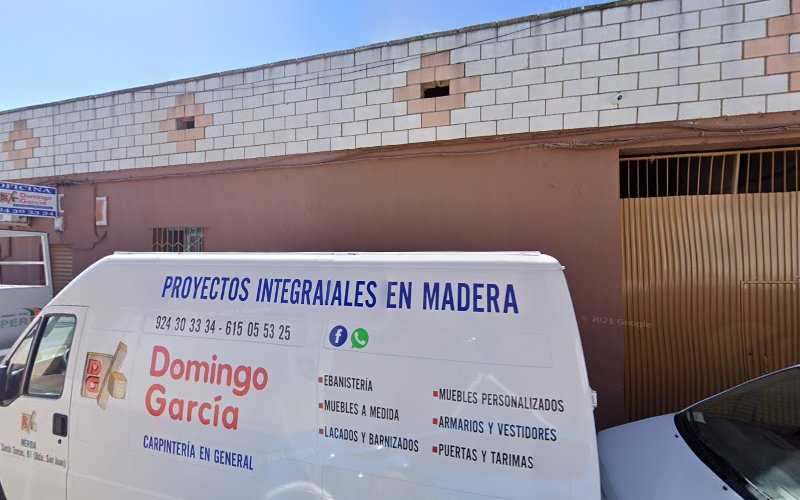 Fotografia tomada fuera de Carpintería Ebanistería Domingo Garcia - Fábrica de muebles en Mérida, Badajoz