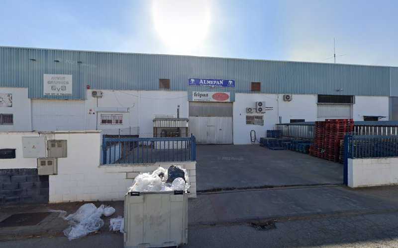 Fotografia tomada fuera de Carpintería De Madera Vía De La Plata S L - Carpintería en Almendralejo, Badajoz