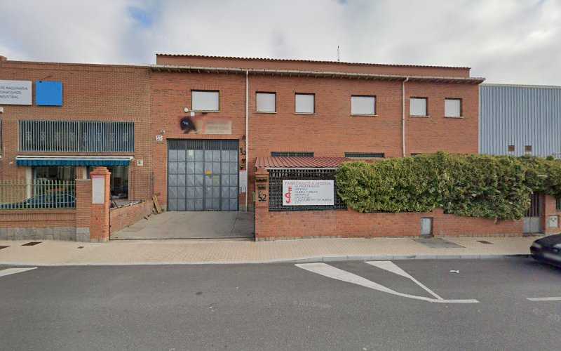 Fotografia tomada fuera de Ebanistería Carpintería Javier Martín - Tienda de armarios en Ávila, Ávila