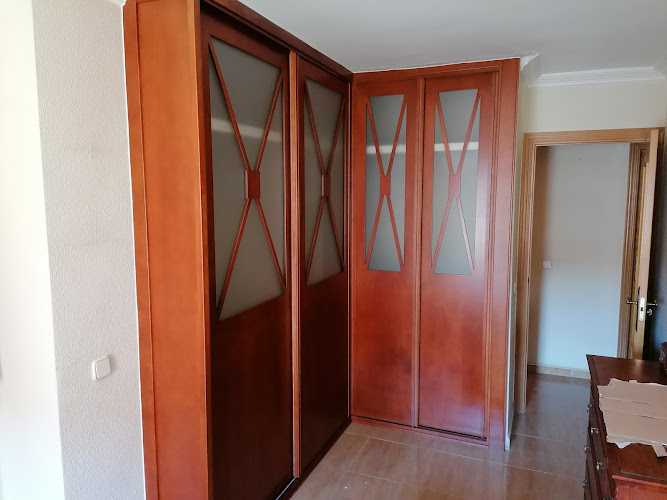 Fotografia tomada fuera de J.L. Armarios y Puertas - Tienda de armarios en Madrid, Madrid