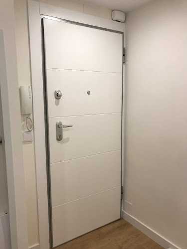 Fotografia tomada fuera de MADERAS BURGOS - Carpintería en Villagonzalo Pedernales, Burgos