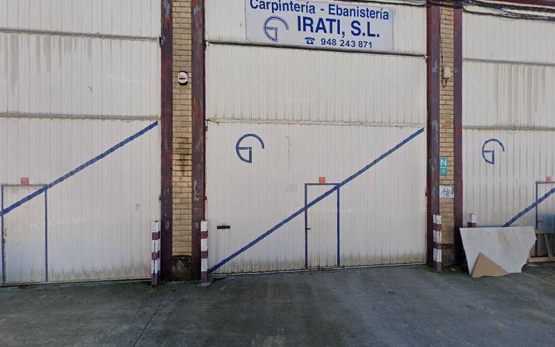 Fotografia tomada fuera de carpintería irati - Tienda de armarios en Mutilva, Navarra