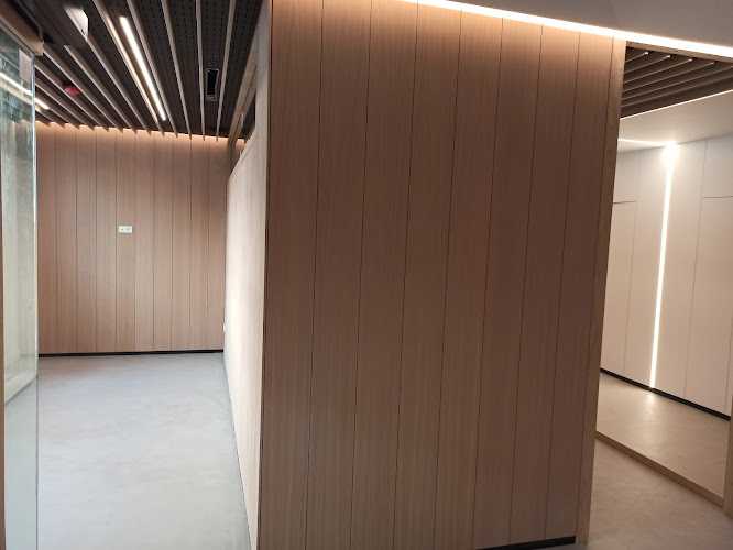 Fotografia tomada fuera de Carpintería Francés S. L. - Tienda de armarios en Mutilva Baja, Navarra