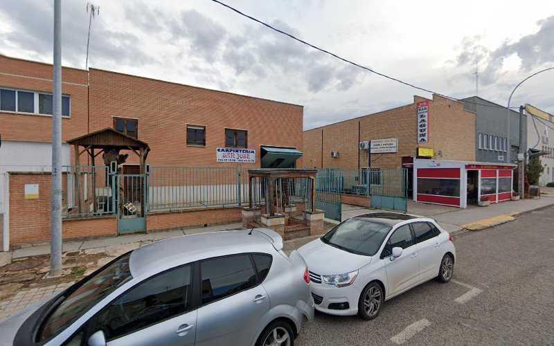 Fotografia tomada fuera de Carpinteria San Jose - Carpintero en Ciudad Real, Ciudad Real