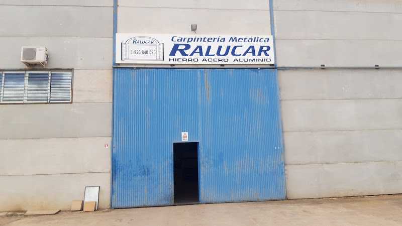 Fotografia tomada fuera de Carpinteria Metalica Ralucar - Carpintería metálica y de aluminio en Pozuelo de Calatrava, Ciudad Real
