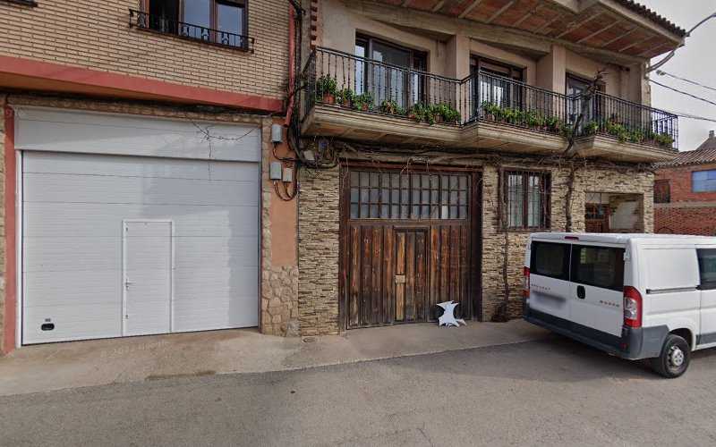 Fotografia tomada fuera de Carpintería Ruiz - Carpintería en Mendavia, Navarra