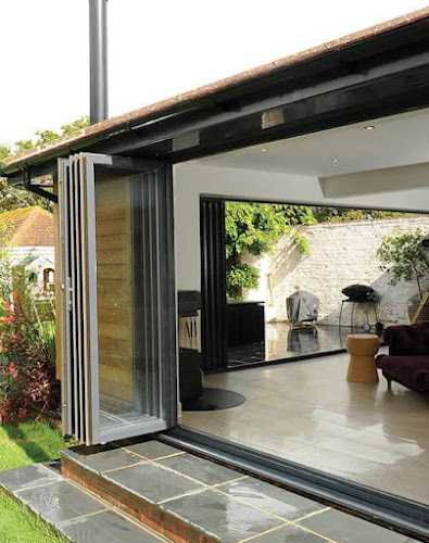 Fotografia tomada fuera de FINESTRES GIRONA - Proveedor de ventanas PVC en Melianta, Girona