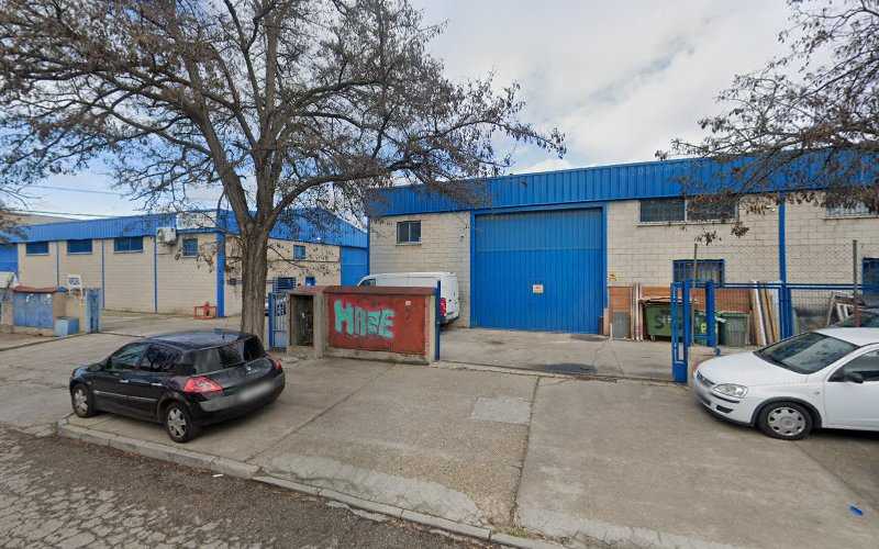 Fotografia tomada fuera de Talleres Santiago Garcia SL - Carpintero en Mejorada del Campo, Madrid