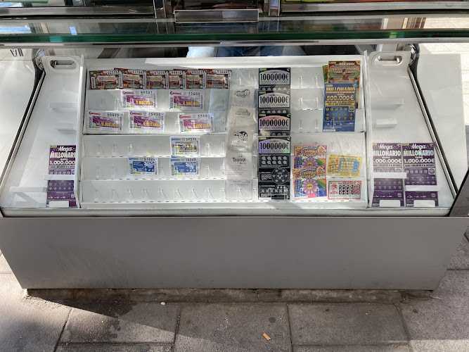 Fotografia tomada fuera de PEDRO MAYOR VAZQUEZ - Carpintería metálica y de aluminio en Madrid, Madrid