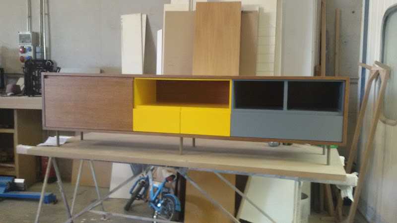 Fotografia tomada fuera de JD7 CARPINTERÍA DE MADERA - Fabricante de estructuras metálicas en Leganés, Madrid