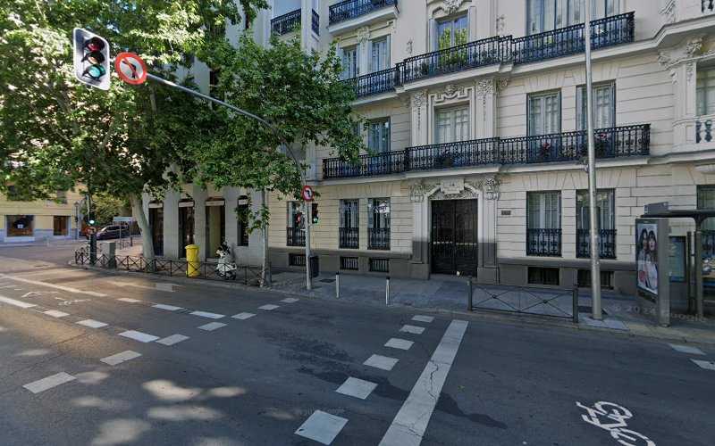 Fotografia tomada fuera de Portón y Postigo S.L. - Carpintero en Madrid, Madrid