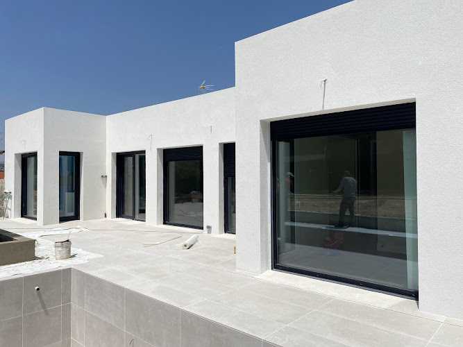 Fotografia tomada fuera de VENTANAS PVC EL MIRADOR - Servicio de instalación de ventanas en Madrid, Madrid