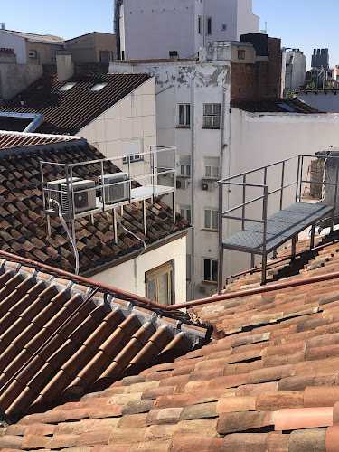 Fotografia tomada fuera de TALLERES CEGO - Carpintería metálica y de aluminio en Butarque, Madrid