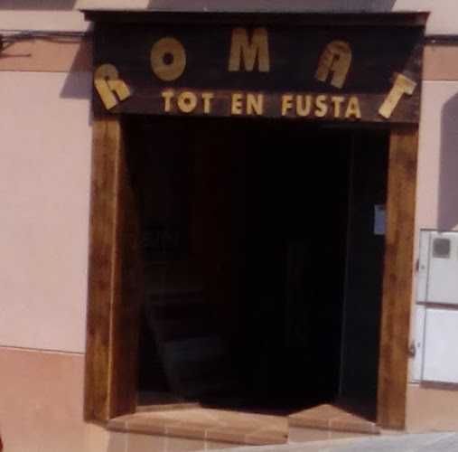 Fotografia tomada fuera de Tot En Fusta Romat S.C.P. - Tienda de muebles en Masquefa, Barcelona