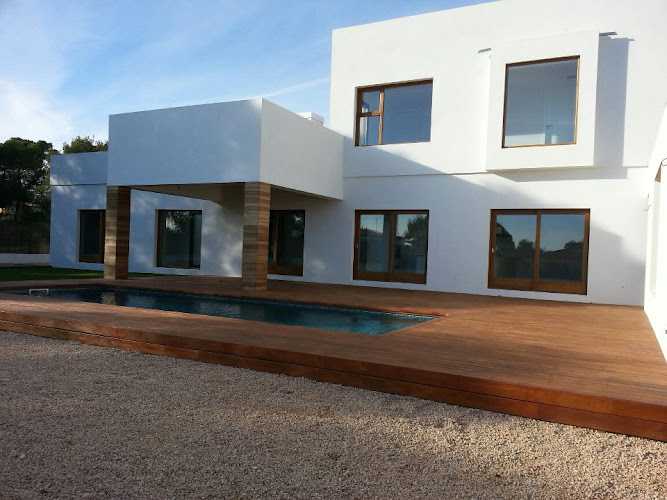 Fotografia tomada fuera de Carpintería Merak - Muebles a medida, Solid Surface - Carpintería en Palma, Baleares