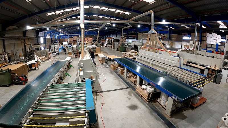 Fotografia tomada fuera de Maderas Cilpe - Empresa maderera en Marchena, Sevilla