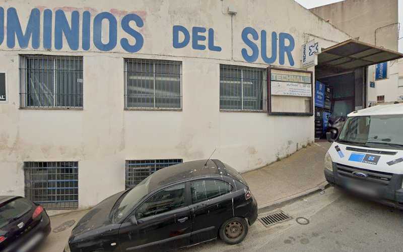 Fotografia tomada fuera de ALUMINIOS DEL SUR - Carpintería metálica y de aluminio en Marbella, Málaga