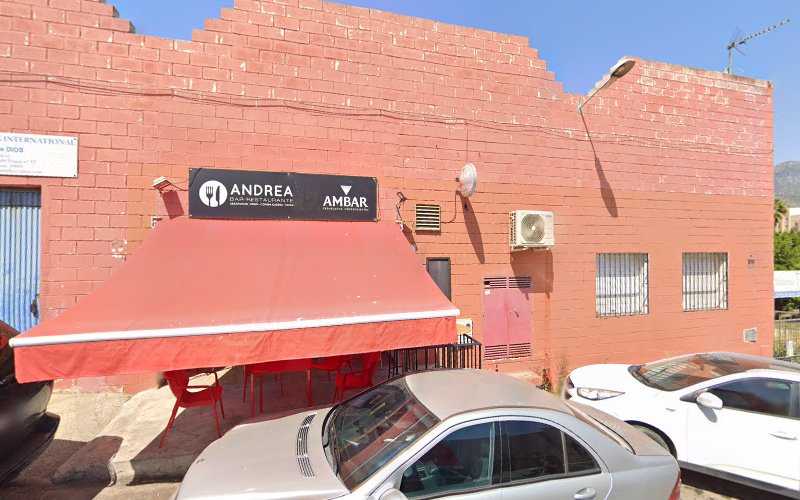 Fotografia tomada fuera de Ouriarte | Handmade Furniture, Muebles a medida. Madera, Decoración en Marbella - Carpintería en Marbella, Málaga