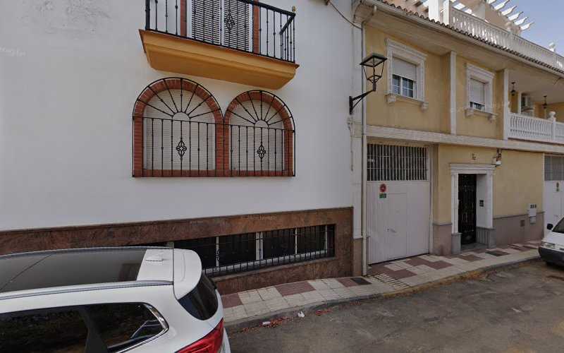 Fotografia tomada fuera de Rafael Aguilar Rodríguez - Carpintería metálica y de aluminio en Maracena, Granada