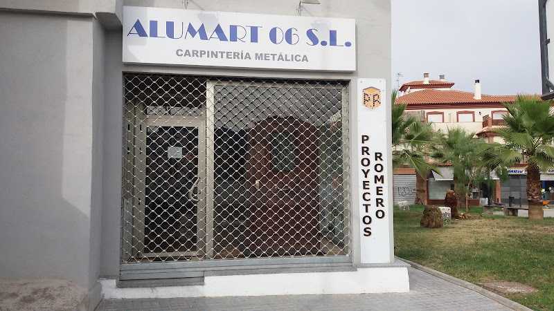 Fotografia tomada fuera de Alumart Og S.L. Carpintería Metálica - Carpintería metálica y de aluminio en Maracena, Granada