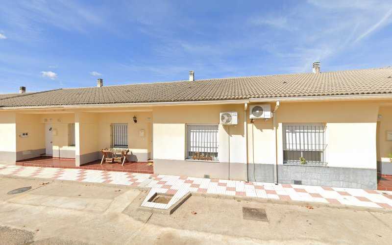 Fotografia tomada fuera de Carpinteria Cano - Carpintería en El Torviscal, Badajoz