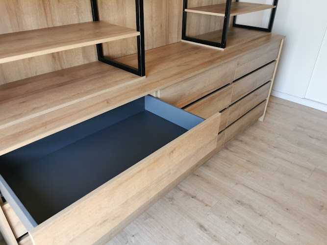 Fotografia tomada fuera de Carpintería Ajustesen - Carpintero en Palma, Baleares