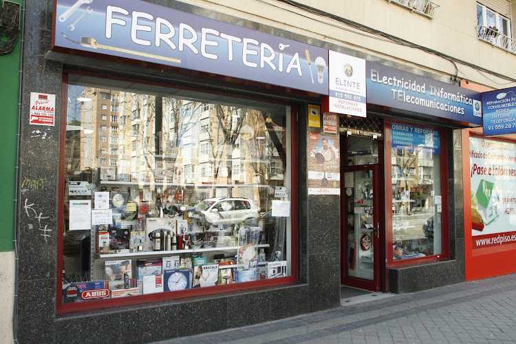 Fotografia tomada fuera de Multiservicios y Ferreteria ELINTE - Ferretería en Madrid, Madrid