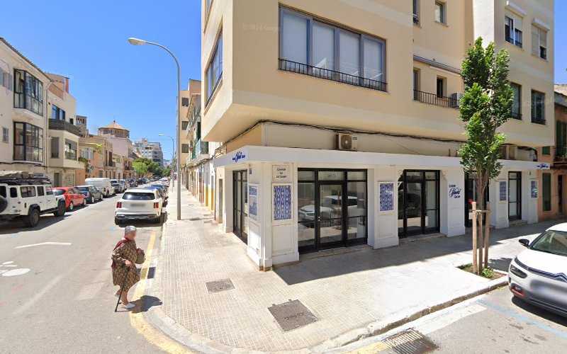 Fotografia tomada fuera de Phimon madera y construcciónes - Carpintería en Palma, Baleares