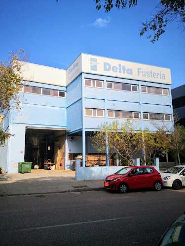Fotografia tomada fuera de Delta Fusteria - Carpintero en Palma, Baleares