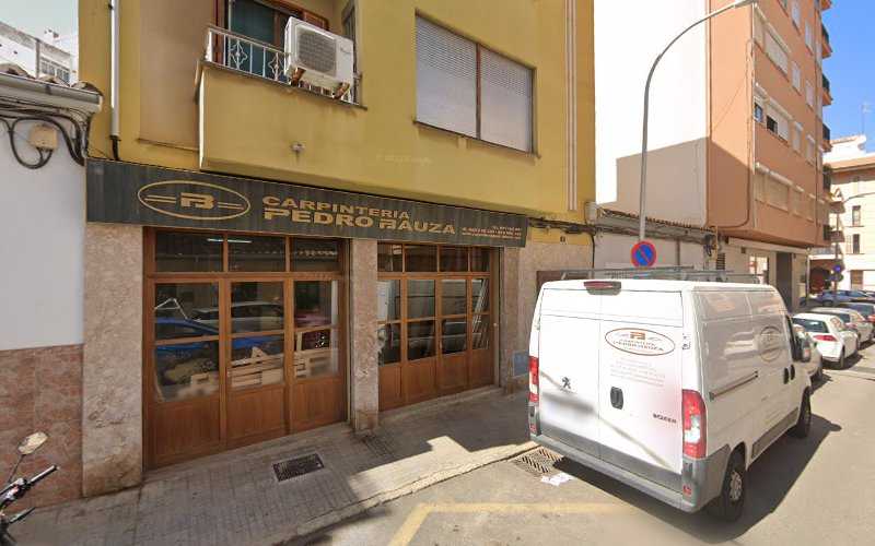 Fotografia tomada fuera de Carpintería Pedro Bauzà - Carpintería en Palma, Baleares