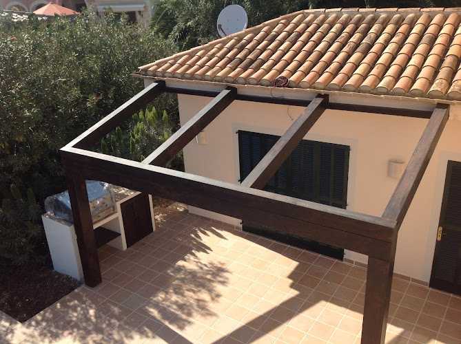 Fotografia tomada fuera de J. MANUEL ALONSO CARPINTERIA - Carpintero en Ca'n Pastilla, Baleares