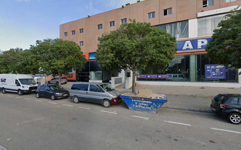 Fotografia tomada fuera de Montajes Madera Mallorca C.B. - Carpintería en Palma, Baleares