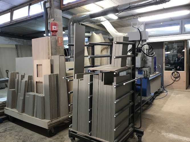 Fotografia tomada fuera de IVARS Interiors i Fusta - Carpintería en Sant Jordi, Baleares