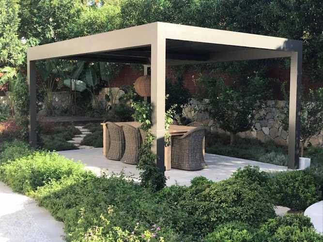 Fotografia tomada fuera de Alumipractic - Carpintería metálica y de aluminio en Palma, Baleares