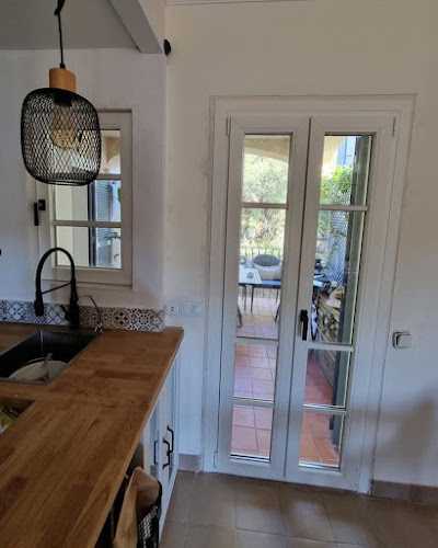 Fotografia tomada fuera de Ventanas Palma - Carpintería metálica y de aluminio en Palma, Baleares