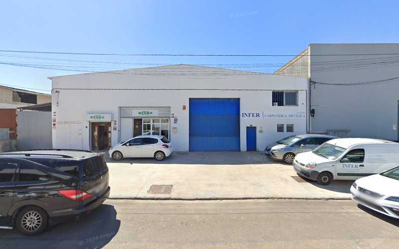 Fotografia tomada fuera de Infer|Carpintería Metálica - Carpintería metálica y de aluminio en Palma, Baleares