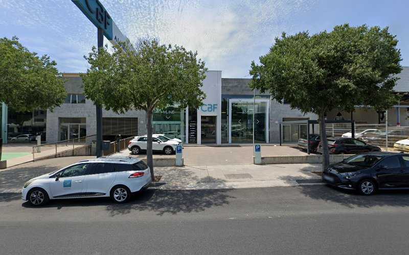 Fotografia tomada fuera de CALVIÀ BALEAR FACHADAS - Carpintería metálica y de aluminio en Palma, Baleares