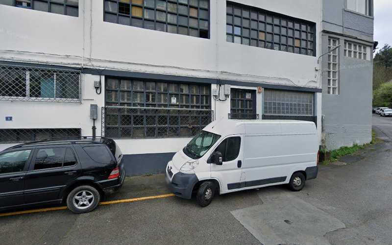 Fotografia tomada fuera de CARPINTERIA IRATI - Carpintería en Zaldibar, Vizcaya