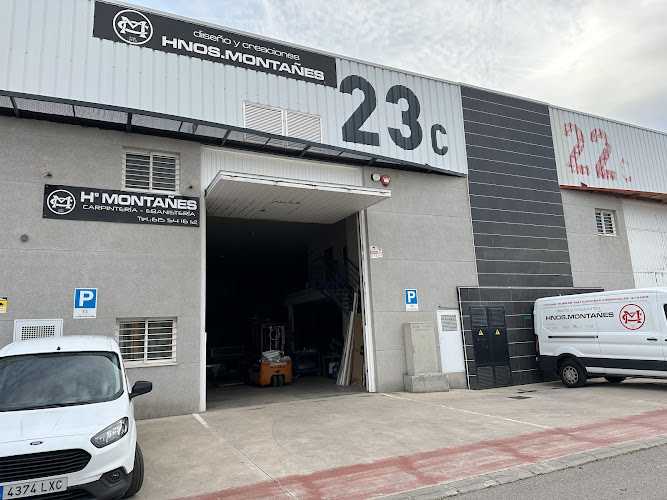 Fotografia tomada fuera de DISEÇ?O Y CREACIONES HNOS. MONTAÇ?ES, C.B. - Fábrica de muebles en Castellón de la Plana, Castellón